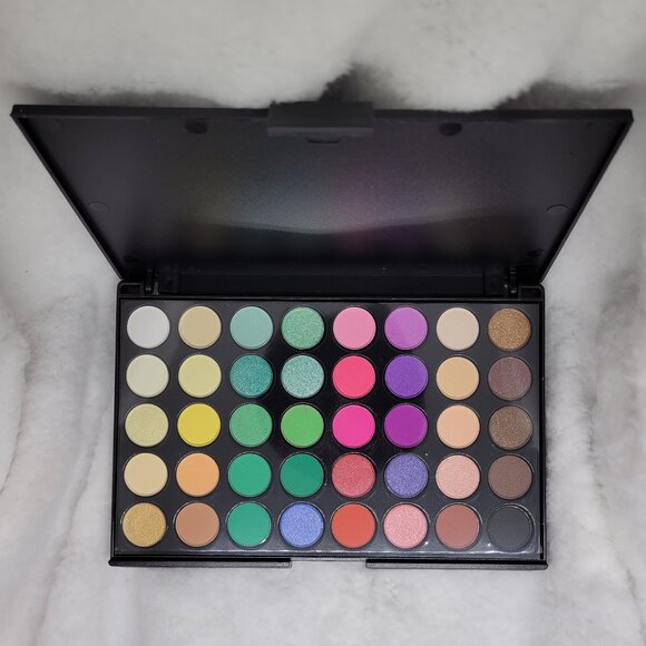 40 Color | Vibrant Candy | Eyeshadow Palette - Picture 1 of 5